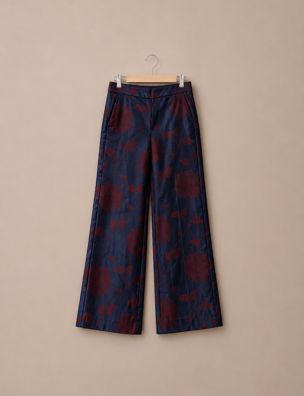 PANTALÓN BORDADO